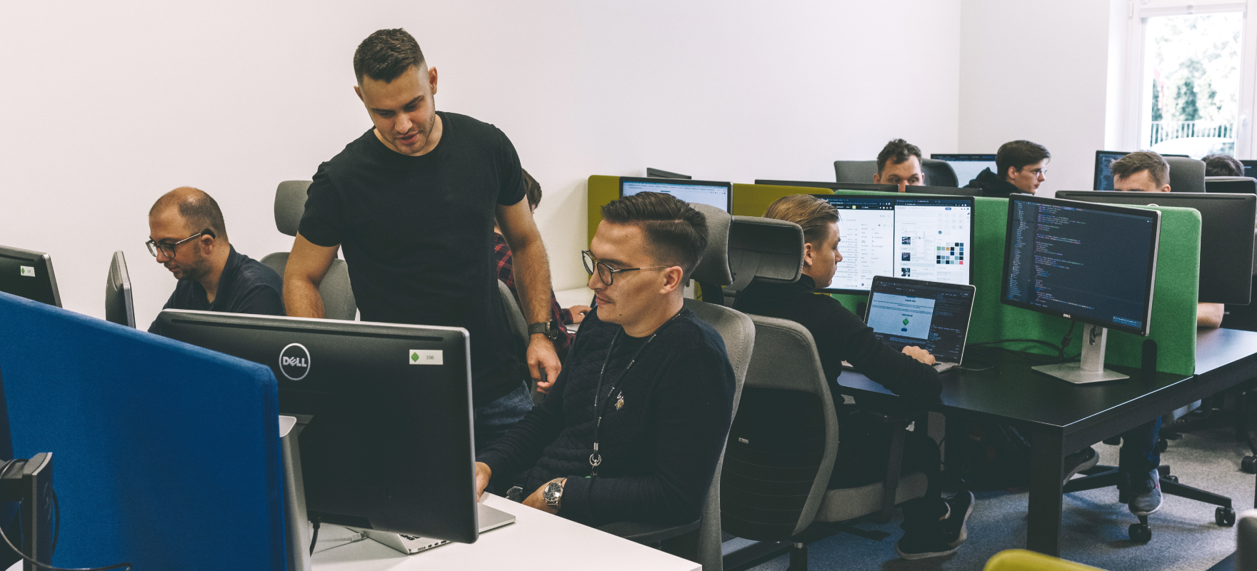 Freelance v In-House v Software House for Software Development